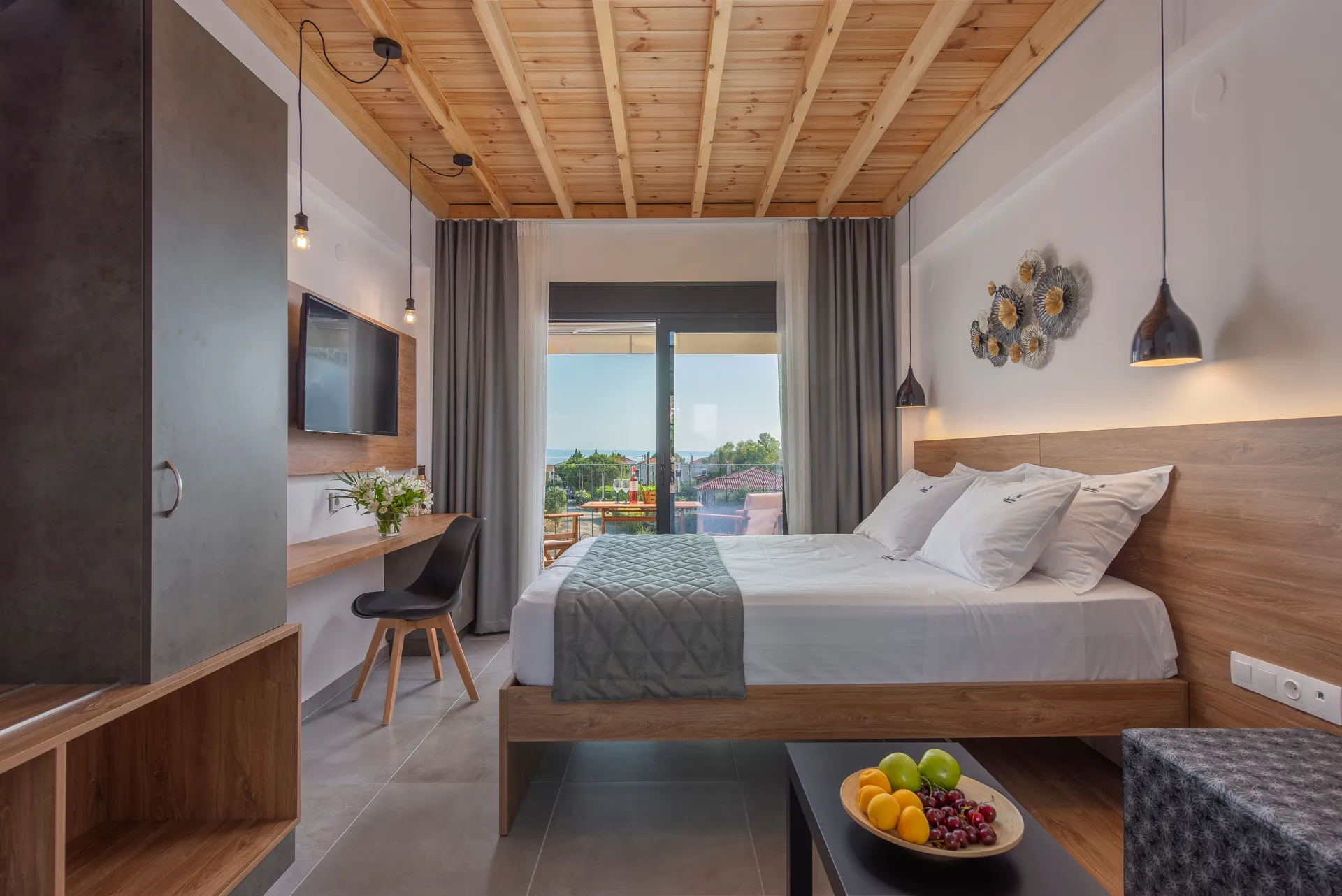 Tiara Holidays - Dandelion Premium Suites - Loft - bedroom 1